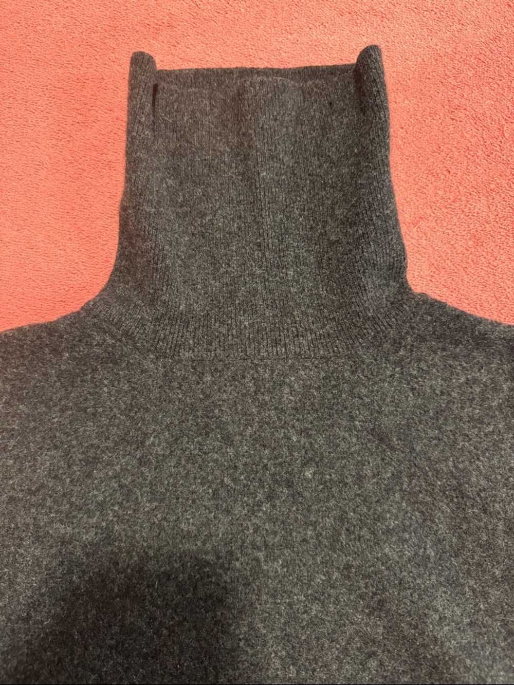 Banana Republic Charcoal Sleeveless Turtleneck Sweater - Picture 7 of 8